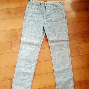 NYDJ strait jeans with animal print,  6